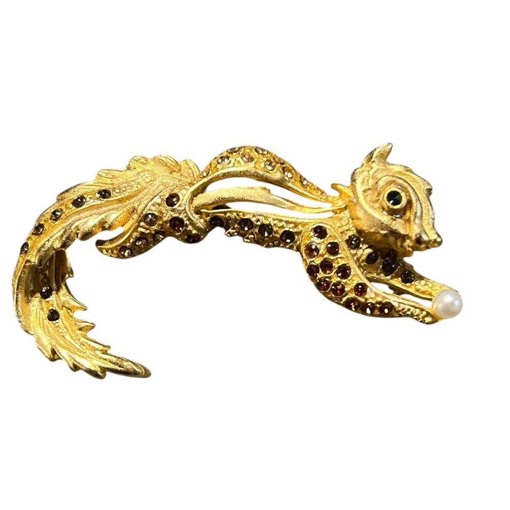 Vintage Moo Roo Jeweled Squirrel Brooch Gold Tone‎ Rhinestone Pin Holding Pearl